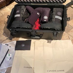 Canada goose snow mantra size 8 women boots